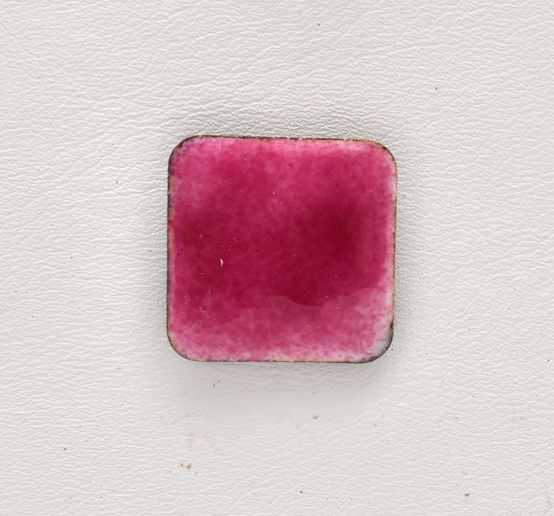 Pearly's Enamel Powder No. 302 Transparent Hot Pink 3oz. (85gr.) Great for torch/kiln/Cloisonné and Wet Packing Enameling